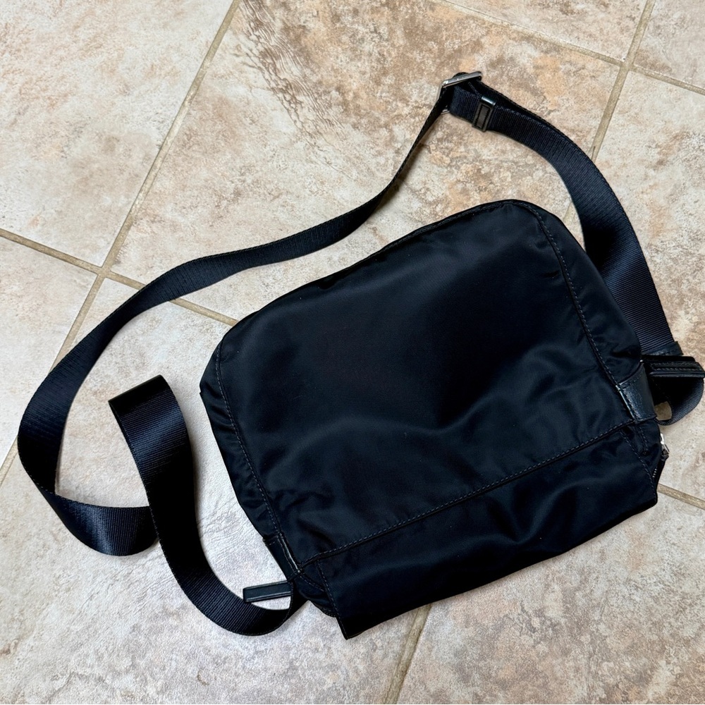 Tumi Voyageur Black Nylon Crossbody Travel Organizer Bag Adjustable Strap - Picture 9 of 12